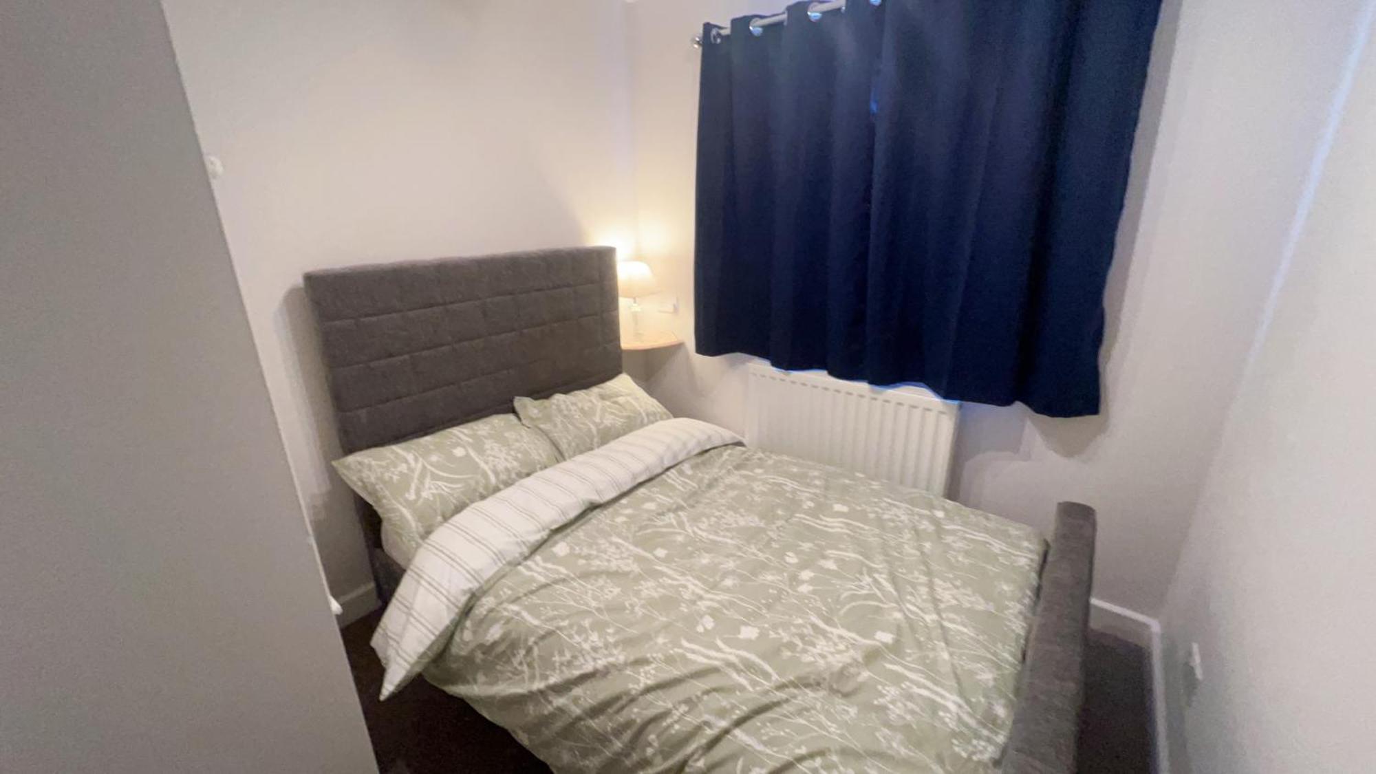 Cosy 4 Bedroom Let 22mins From London On The Train Сasa de vacaciones *