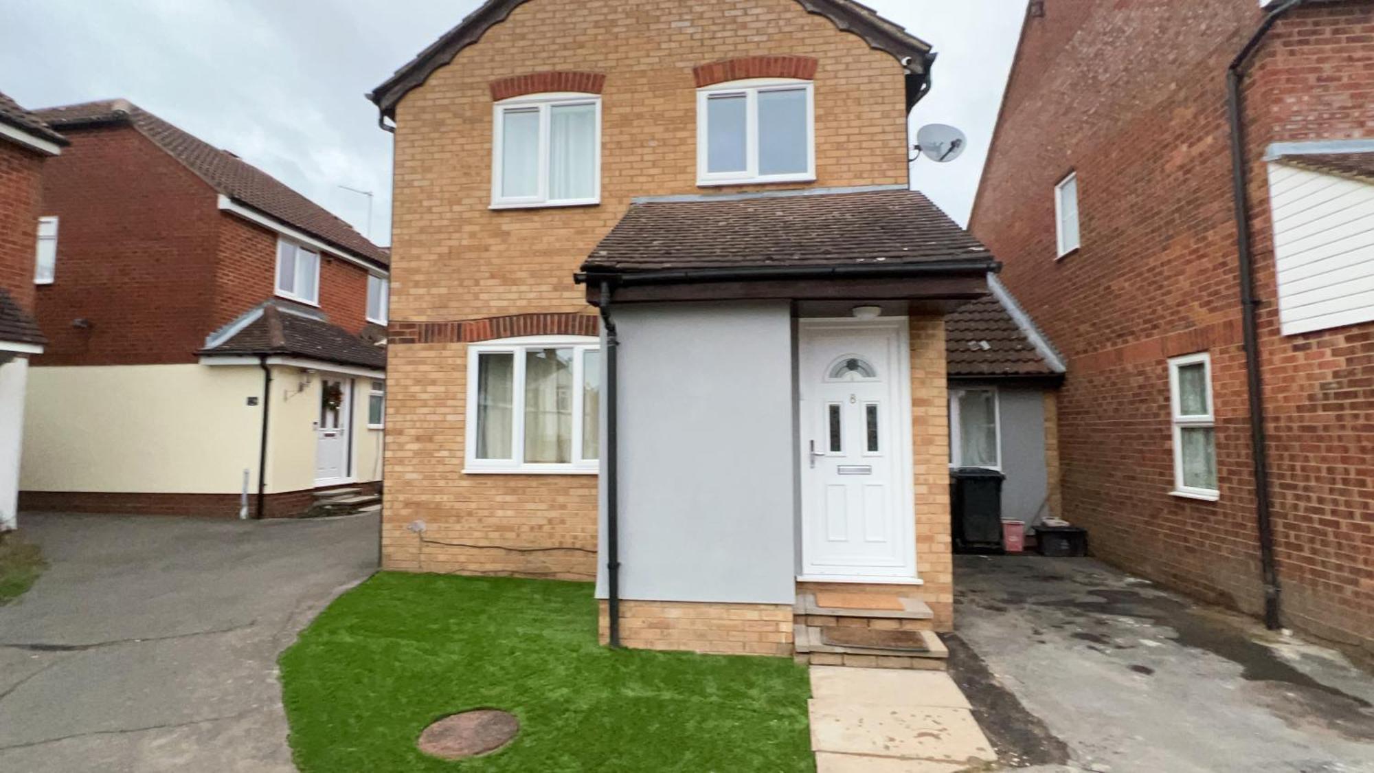 Cosy 4 Bedroom Let 22mins From London On The Train
